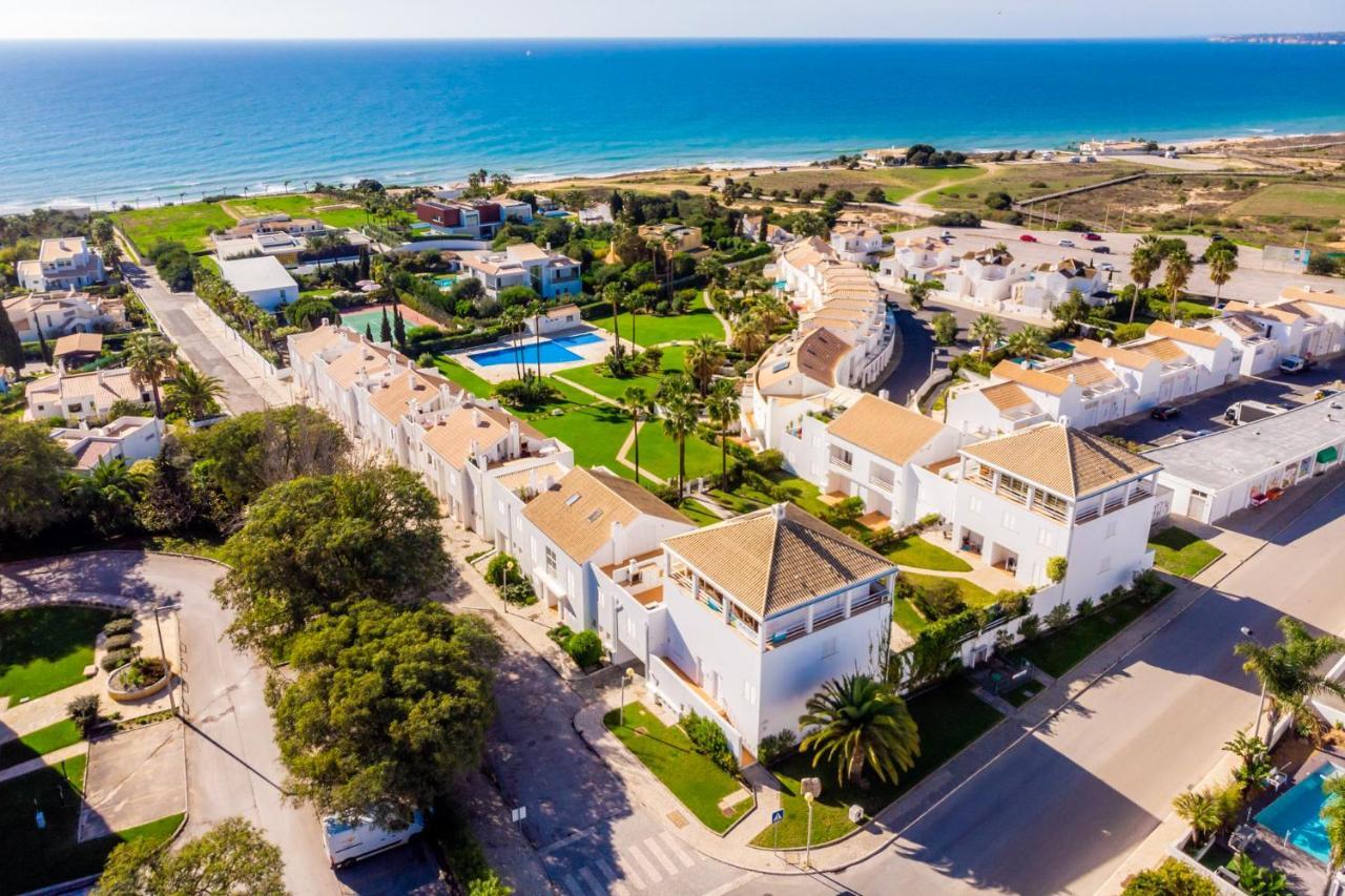 Beach Villa With Ocean View And Rooftop Cinema Guia  Ngoại thất bức ảnh